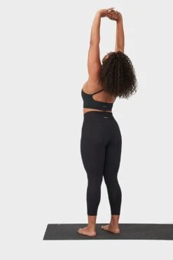 Essence Bra -Layer Outfit 13628999893050 10