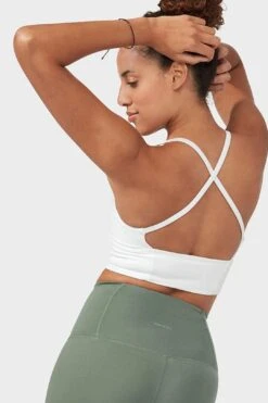 Essence Bra -Layer Outfit 13629007200314 6