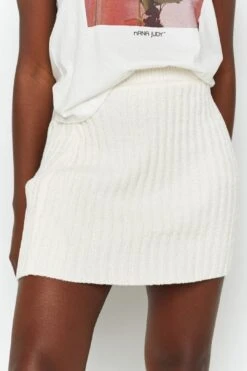 Lucy Ribbed Mini Skirt Beige -Layer Outfit 14038203760697 6