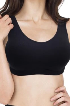 Black Racerback Sports Bras, Removable Padded Seamless Activewear Fitness Bra