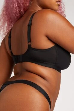 Sieve Non-Wire Bra In Black -Layer Outfit 14505880354889 7