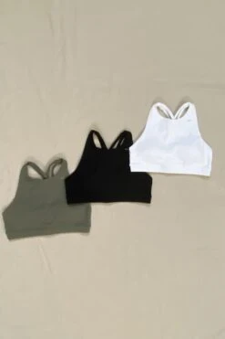 Women’s Perform High Neck Sports Bra -Layer Outfit 14660209410094 3