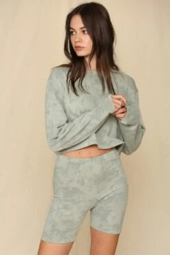 Kerry Crop Top -Layer Outfit 15036982460505 4