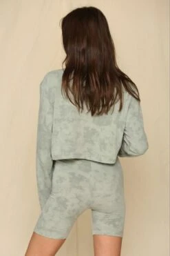 Kerry Crop Top -Layer Outfit 15036982558809 5