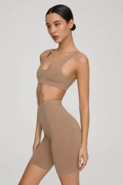 ESSENTIAL SCOOP BRA | PUTTY001 -Layer Outfit 15480537382995 6