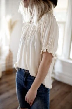 Cheery | Puff Sleeve Top | 2 Colors -Layer Outfit 15582470078538 4