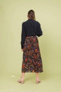 Vintage Floral Crinkle Chiffon Skirt (M) 12 Vintage Floral Crinkle Chiffon Skirt (M) -Layer Outfit 16907438129283 4