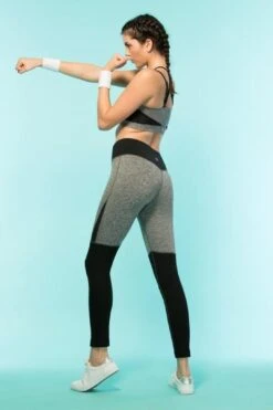 HOLD YOUR OWN Sports Bra -Layer Outfit 21325356040344 6