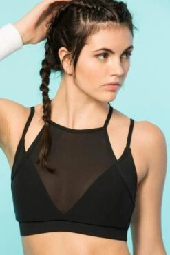 HOLD YOUR OWN Sports Bra -Layer Outfit 21325356269720 5