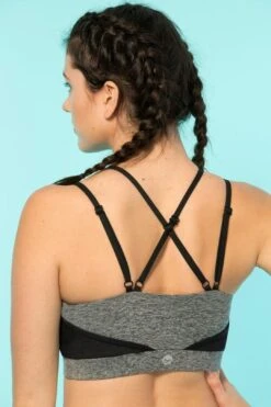 HOLD YOUR OWN Sports Bra -Layer Outfit 21325356335256 3