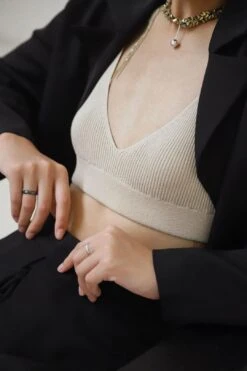 HAILEY RIBBED-KNIT SOFT CUP BRA - BEIGE -Layer Outfit 23020011454638 11