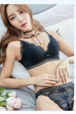 Love Me Tender Push-Up Bra Set (Black)