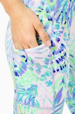 Weekender High Rise Crop-Shell Of A Party -Layer Outfit 28009255370814 4