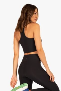 Leah Ribbed Sports Bra - Black 11 Leah Ribbed Sports Bra - Black -Layer Outfit 28132731289674 4