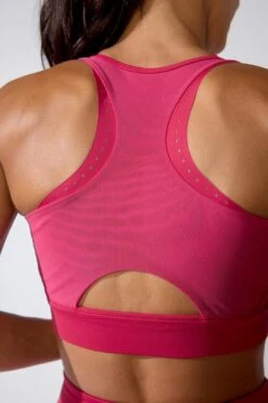 Pure Recycled Nylon Medium Support Bra 38 Pure Recycled Nylon Medium Support Bra -Layer Outfit 28165227970605 17