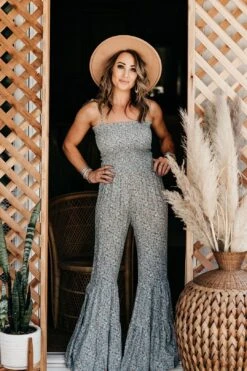 Just Peachy Jumpsuit Olive -Layer Outfit 28300556042342 4