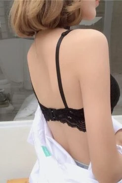 FLORAL LACE CROSS STRAP BRA -Layer Outfit 28335350743158 6