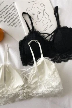 FLORAL LACE CROSS STRAP BRA -Layer Outfit 28335351365750 8