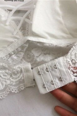 FLORAL LACE CROSS STRAP BRA -Layer Outfit 28335352840310 14