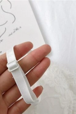 FLORAL LACE CROSS STRAP BRA -Layer Outfit 28335352905846 15