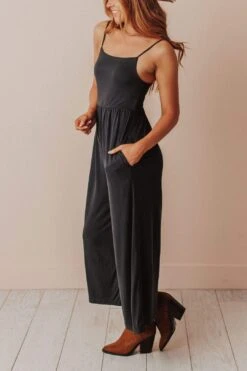 Vivienne Jumpsuit Dark Grey -Layer Outfit 28409297436761 5