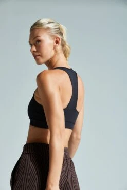 Core Bra - Black 34 Core Bra - Black -Layer Outfit 28453104549953 6