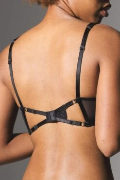 Eldridge Bra - Platinum - FINAL SALE 9 Eldridge Bra - Platinum - FINAL SALE -Layer Outfit 28503410606162 4