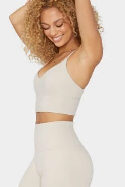 Essence Bra -Layer Outfit 28585788342330 7