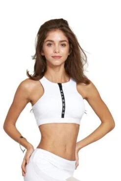 Run This City Zipper Workout Bra -Layer Outfit 28590155759822 2