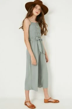 Sleeveless Textured Jumpsuit -Layer Outfit 28611028910177 1