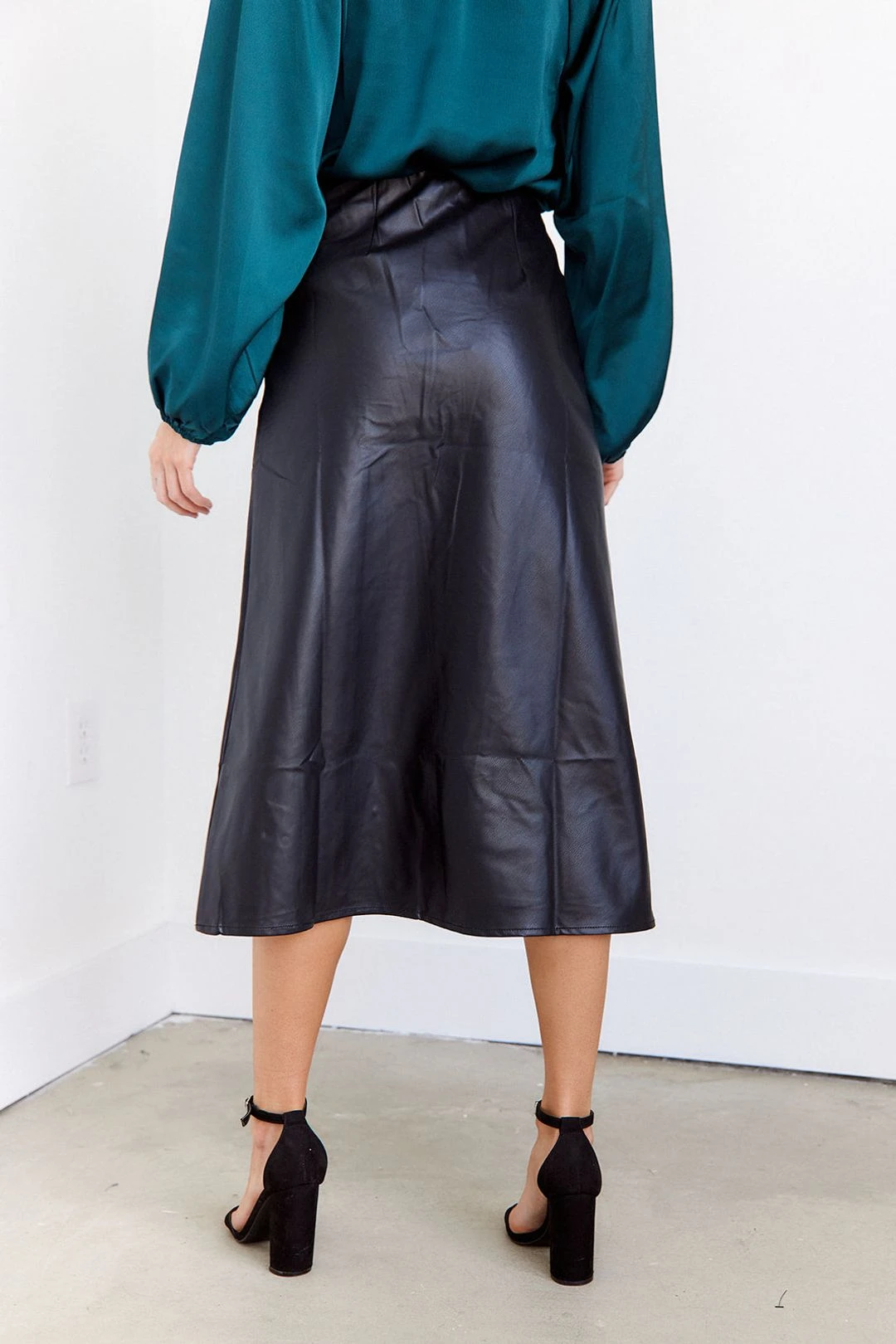 Kailin Leather Midi Skirt 4 Kailin Leather Midi Skirt - Image 2