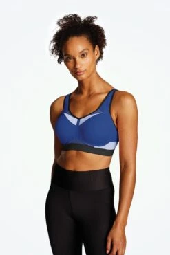 Champion® Motion Control Underwire Sports Bra -Layer Outfit 28787314917510 5