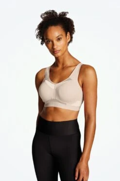 Champion® Motion Control Underwire Sports Bra -Layer Outfit 28787352305798 3