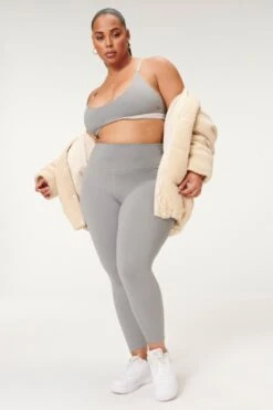 ICON SCOOP RACER BRA | HEATHER GREY001 29 ICON SCOOP RACER BRA | HEATHER GREY001 -Layer Outfit 28823265771603 7