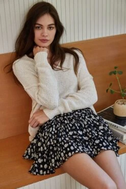 Woven Chiffon Skirt With Lining - Black Cream -Layer Outfit 28882672975955 3