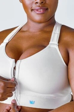 The Flex Sports Bra™ - Ice White 18 The Flex Sports Bra™ - Ice White -Layer Outfit 29159964147881 4