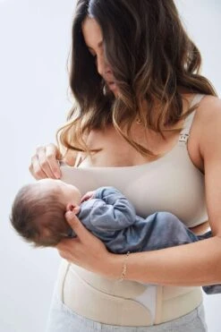 Leakproof Nursing Bra -Layer Outfit 29278322458818 8