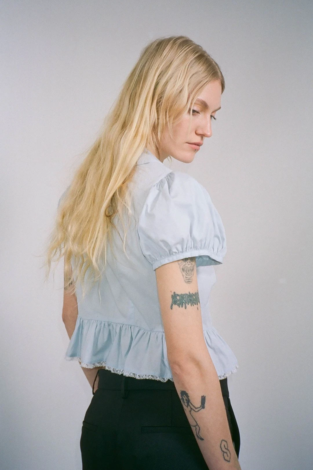 ELISE TOP IN POWDER BLUE 6 ELISE TOP IN POWDER BLUE - Image 4