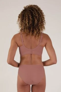 Pose Underwire Bra -Layer Outfit 29442310897754 4