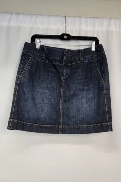 Tommy Hilfiger Women's Size 8 Blue Solid Skirt
