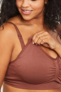 Plus Size Seamless Clip Down Maternity And Nursing Bra 40 Plus Size Seamless Clip Down Maternity And Nursing Bra -Layer Outfit 29912011276423 20