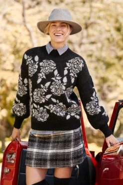 Plaid Four Panel Skirt - Black 5 Plaid Four Panel Skirt - Black -Layer Outfit 29915139309641 2