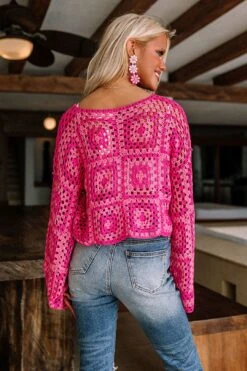 Beachside Cafe Crochet Top -Layer Outfit 29963251810378 5