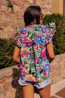 Inspiring Sights Floral Top In Green -Layer Outfit 29999627862090 4