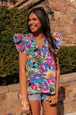 Inspiring Sights Floral Top In Green -Layer Outfit 29999627894858 5