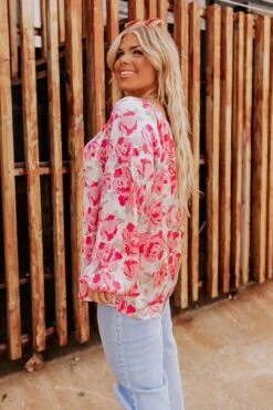 So Easy To Love Floral Top In Light Pink Curves -Layer Outfit 30001497800778 3