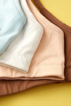 Sky Hybrid Sports Bra 30 Sky Hybrid Sports Bra -Layer Outfit 30102439821478 5