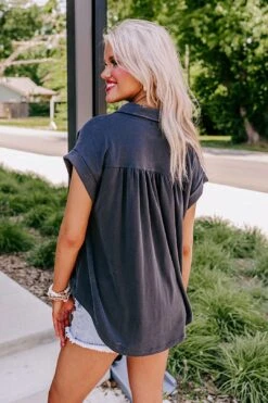 Change It Up Top In Vintage Black -Layer Outfit 30148388487242 4