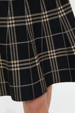 AMAZING MM SKIRT - YEAR ROUND BLACK/LILAC PLAID