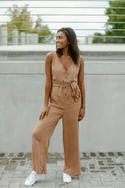 Kristoff Jumpsuit - Camel -Layer Outfit 30271775441046 4